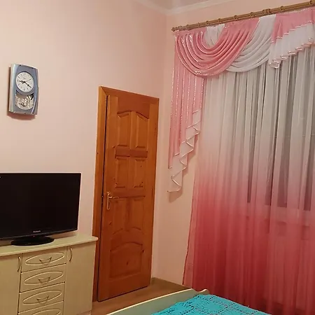 Guest house Lara 3*