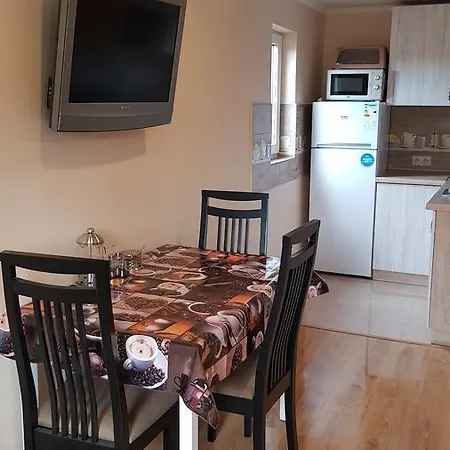Guest house Lara 3*